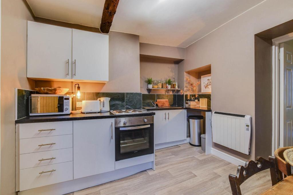The Malthouse - Naturally Styled Central Apartment Cirencester Exterior foto